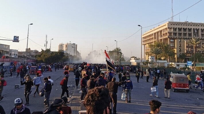 سقوط جرحى بصفوف المحتجين وسط بغداد