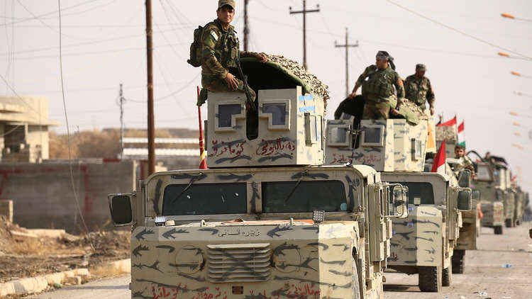 Peshmerga forces repel a "violent" attack of ISIS in a disputed area