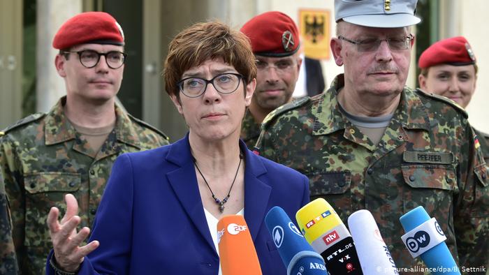 لم ينته الامر بعد.. وزيرة دفاع ألمانيا: مهمة مكافحة داعش لا تزال "ضرورية تماما"