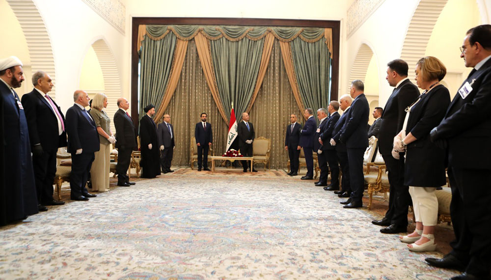 Al-Kadhimi waves to withdraw after the list 14