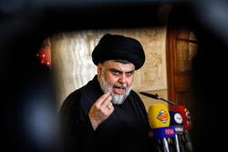 زعيم سياسي يتحدث عن "ثالوث" قمع الاحتجاجات: الصدر وإيران والسلطات العراقية