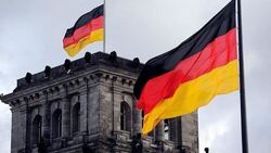 المانيا تتهم مهاجراً عراقياً بجمع آلاف الدولارات لتنظيم "داعش"