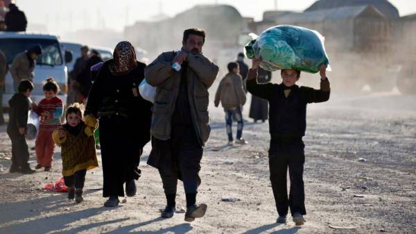 صحيفة: نظام أردوغان يطرد اللاجئين السوريين وتفرض عليهم شروطاً