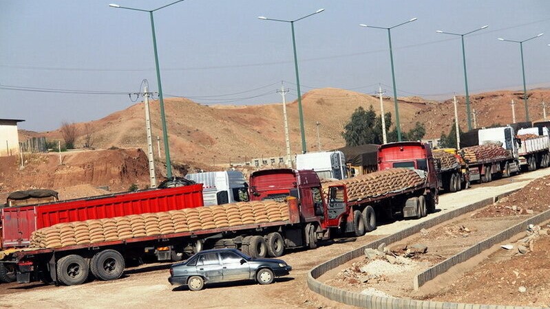 Iraq imported 33561 tons of goods from Iran during the current year