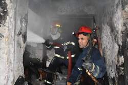 With the participation of 10 firefighters teams ... a fire put out in an old "Khan" in central Baghdad