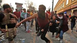 أربيل "قلقة" من العنف تجاه المتظاهرين وتدعو بغداد لأمر "منعاً لاراقة الدماء"