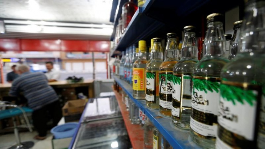 الداخلية تشن حملة على متاجر بيع الخمور في بغداد