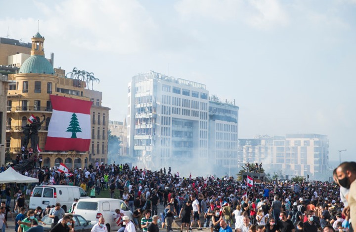أمريكا تدعم احتجاجات لبنان وسط الرصاص والحرائق