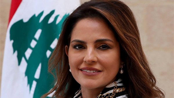 وزيرة الإعلام اللبنانية تعتذر للبنانيين وتعلن استقالتها من الحكومة