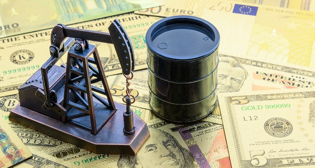 Oil settles higher and Brent crude touches 45$