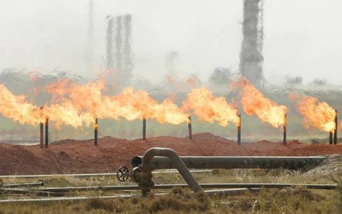 العراق يبحث مع (Bp) إدامة الإنتاج واستثمار الغاز