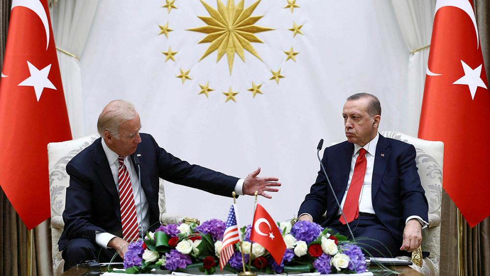 ضجة سياسية في تركيا عقب تصريحات بايدن عن رغبته في إسقاط أردوغان