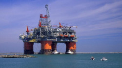 Oil majors begin evacuating at Gulf of Mexico