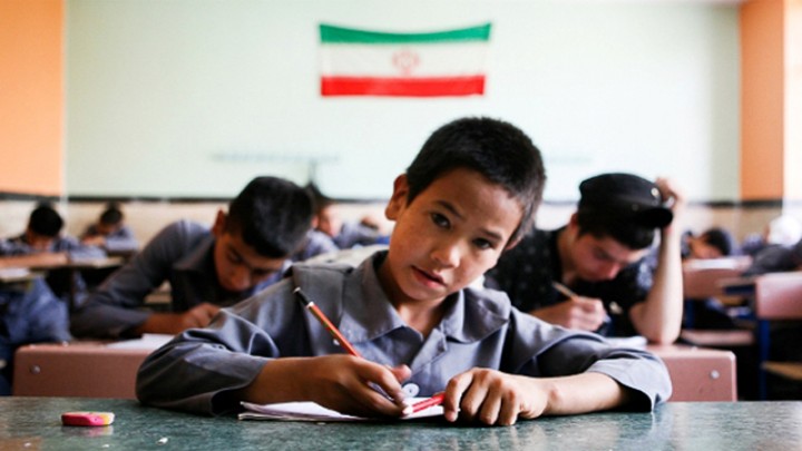 Amid virus concerns, Iran begins new school year 