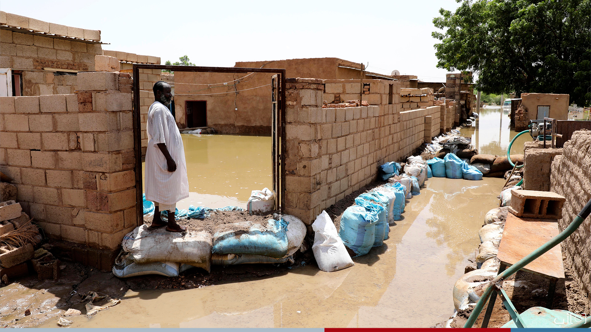 السوداني يوجه بإرسال طائرتين لنقل العراقيين العالقين في السودان