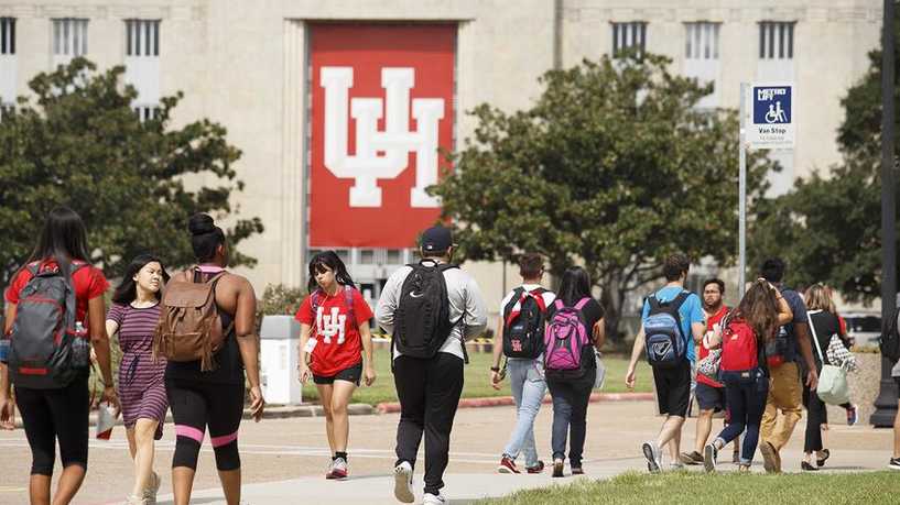 A university student accused of making bomb threat against UH during Zoom lecture