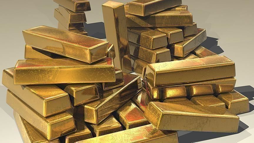 PRECIOUSEasing US yields dollar buoy gold ahead of Powells testimony