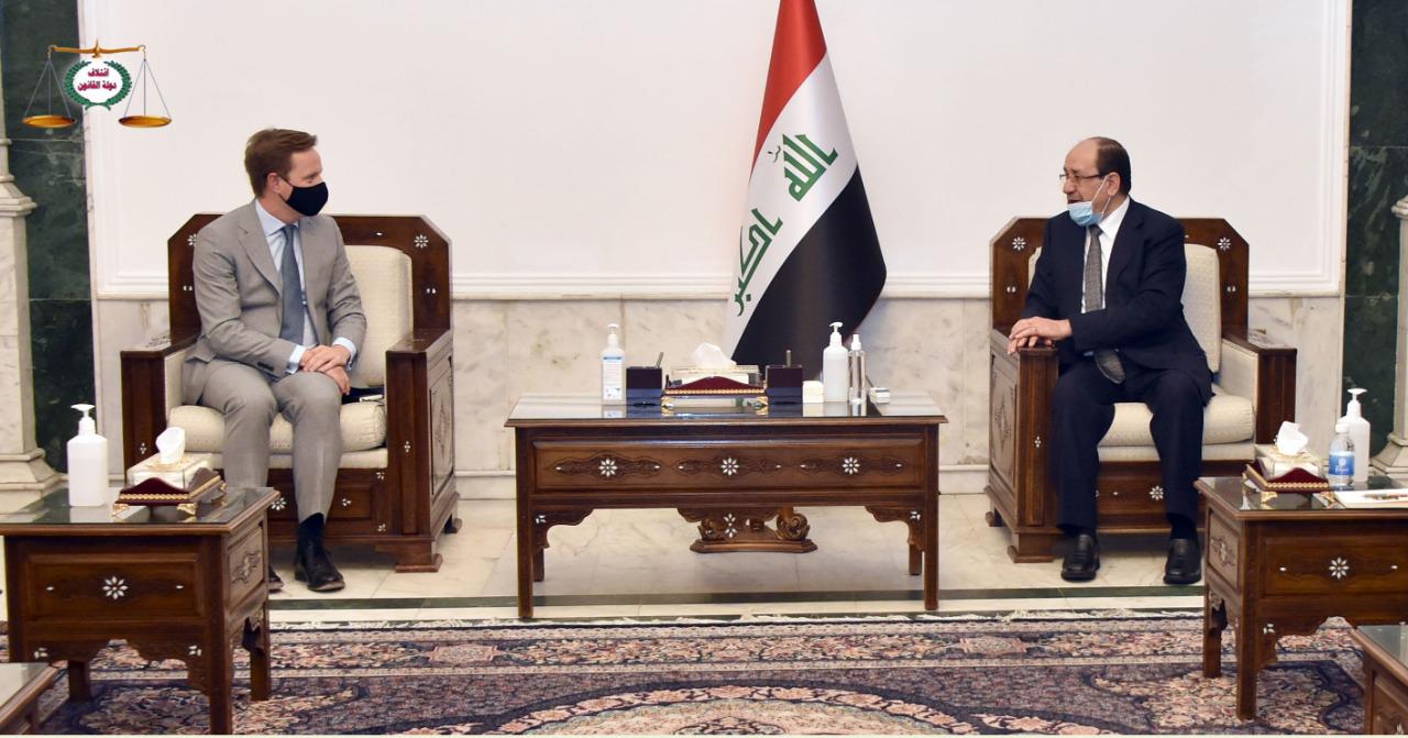 Al-Maliki meets the British ambassador to Iraq