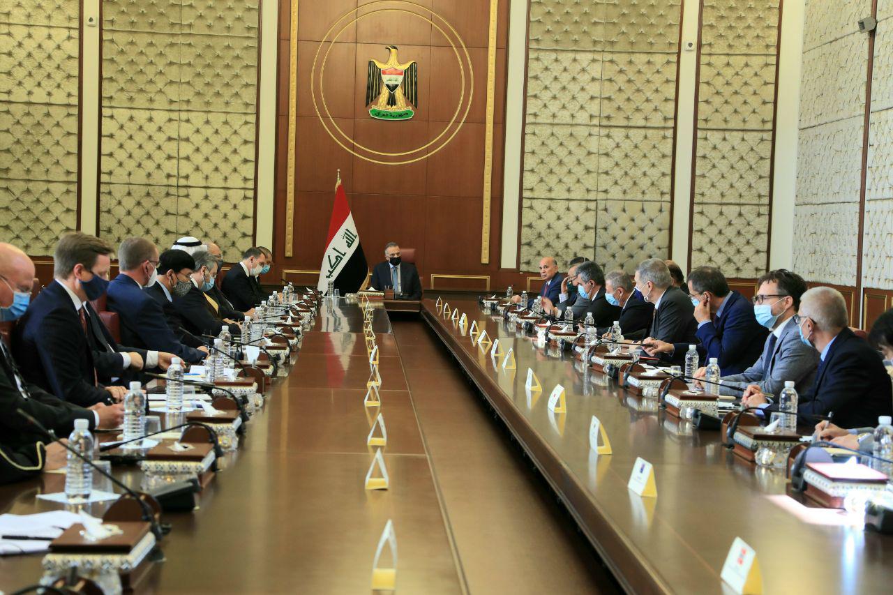 لمناقشة أمن البعثات الدبلوماسية وحماية "الخضراء".. لقاء بين الكاظمي و25 سفيرا ببغداد