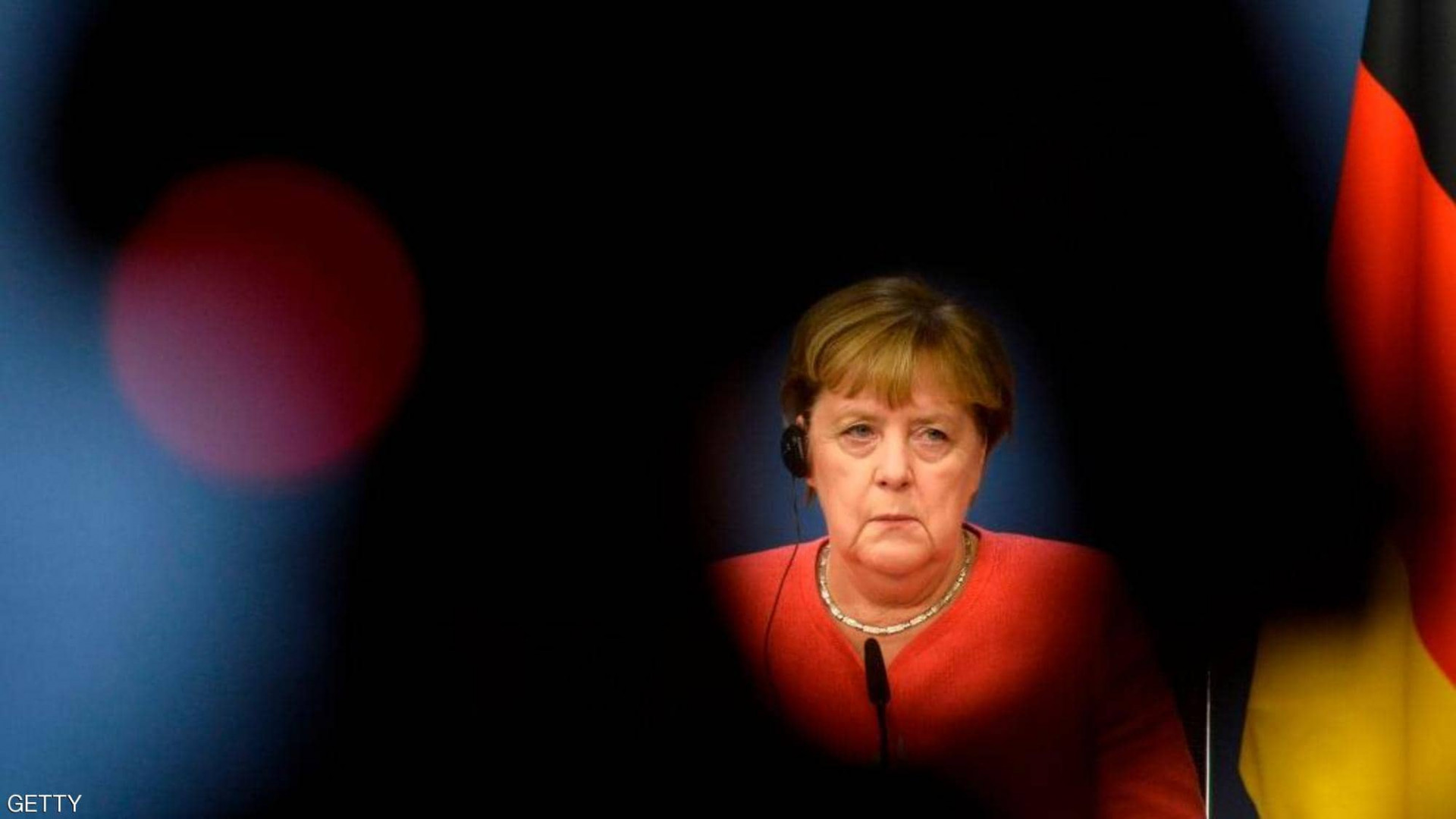 ألمانيا تحاكم موظفاً في مكتب ميركل بتهمة التجسس لصالح بلد عربي