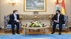 بارزاني للسفير البريطاني: بإمكان المجتمع الدولي إرساء الاستقرار في العراق