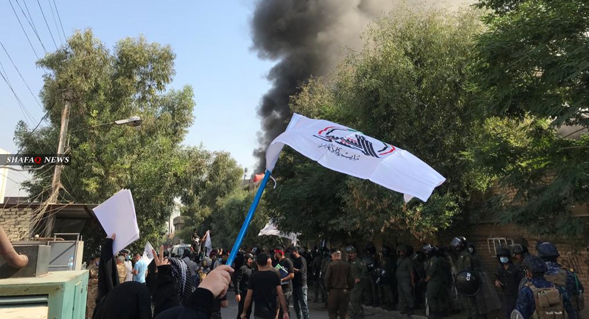 جهات سياسية عراقية تندد بإحراق مقر الديمقراطي الكوردستاني في بغداد