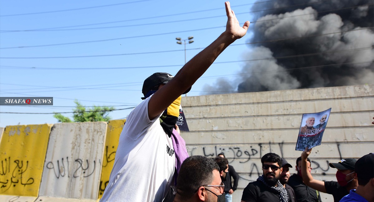 برلمان كوردستان يطالب بغداد بالتحقيق في حرق مقر "البارتي" والعلم الكوردي