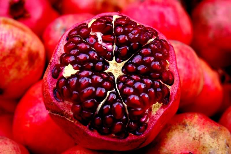 Iraq bans importing pomegranates