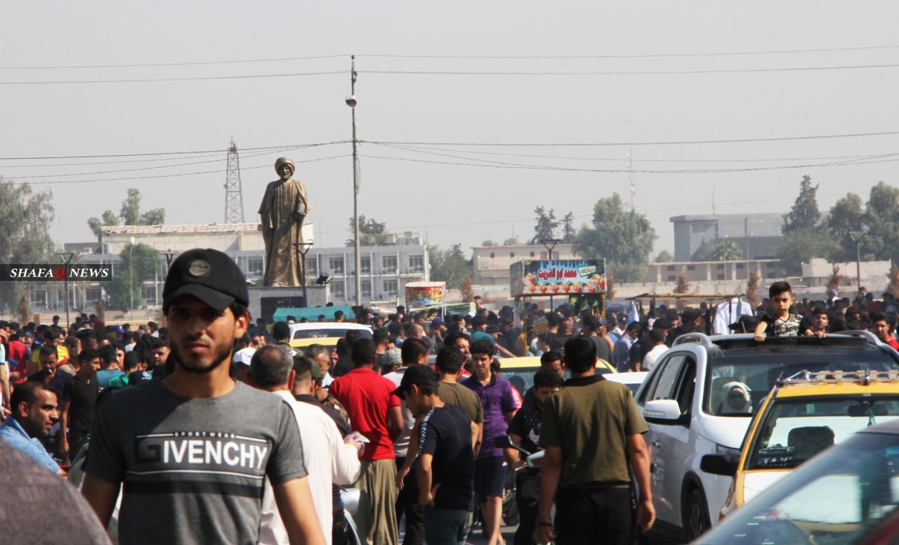 صور.. سوق الجمعة الموصل يستعيد ملامحه على ركام الحرب