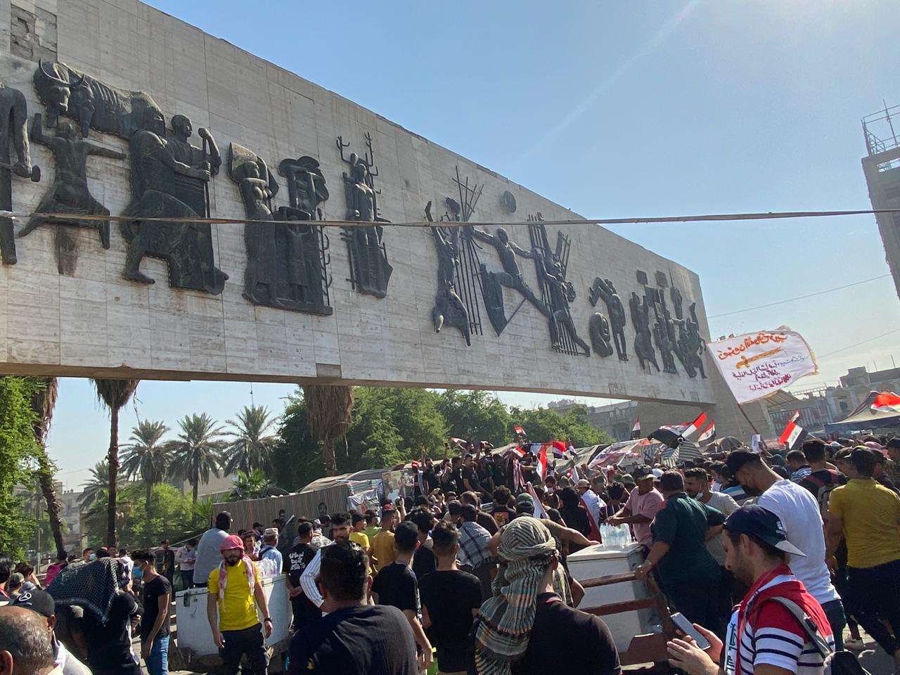 بغداد.. إنهاء الاعتصام في التحرير ورفع الخيم من الساحة .. صور 