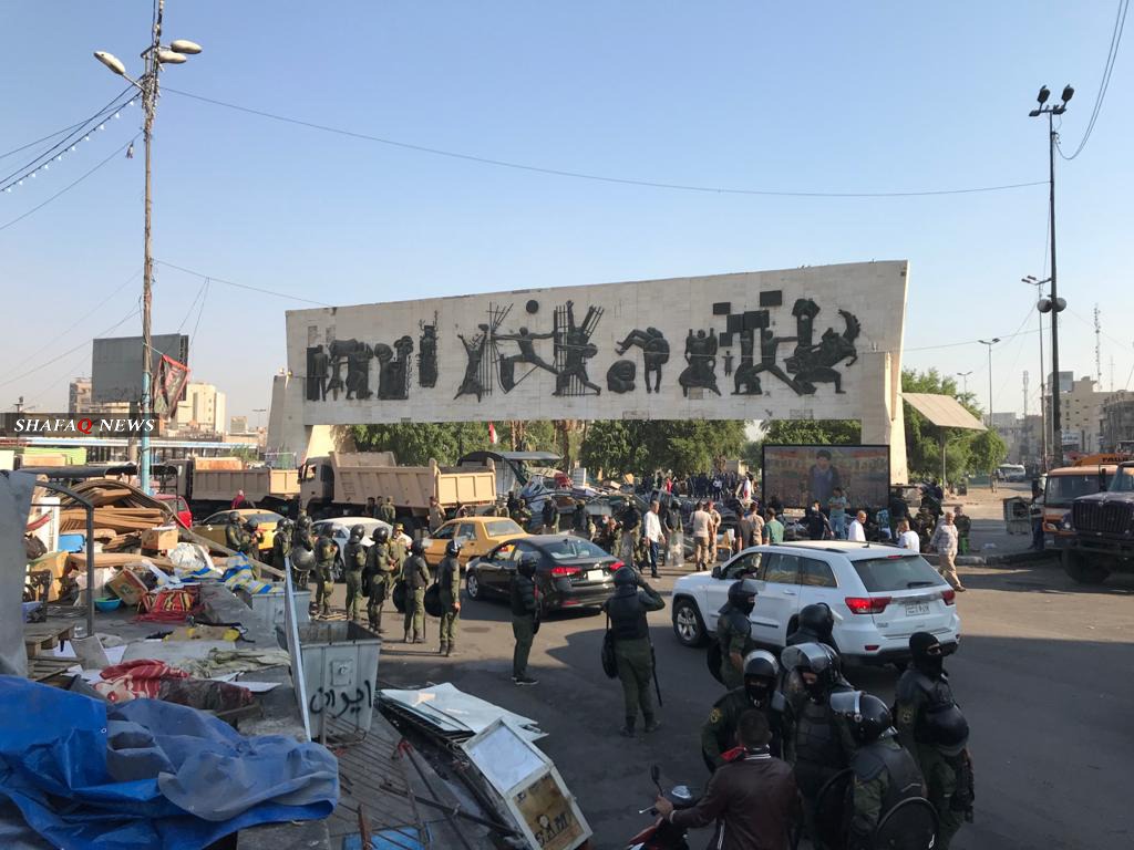 After dissolving the demonstrations, Demonstrators return to Tahrir square