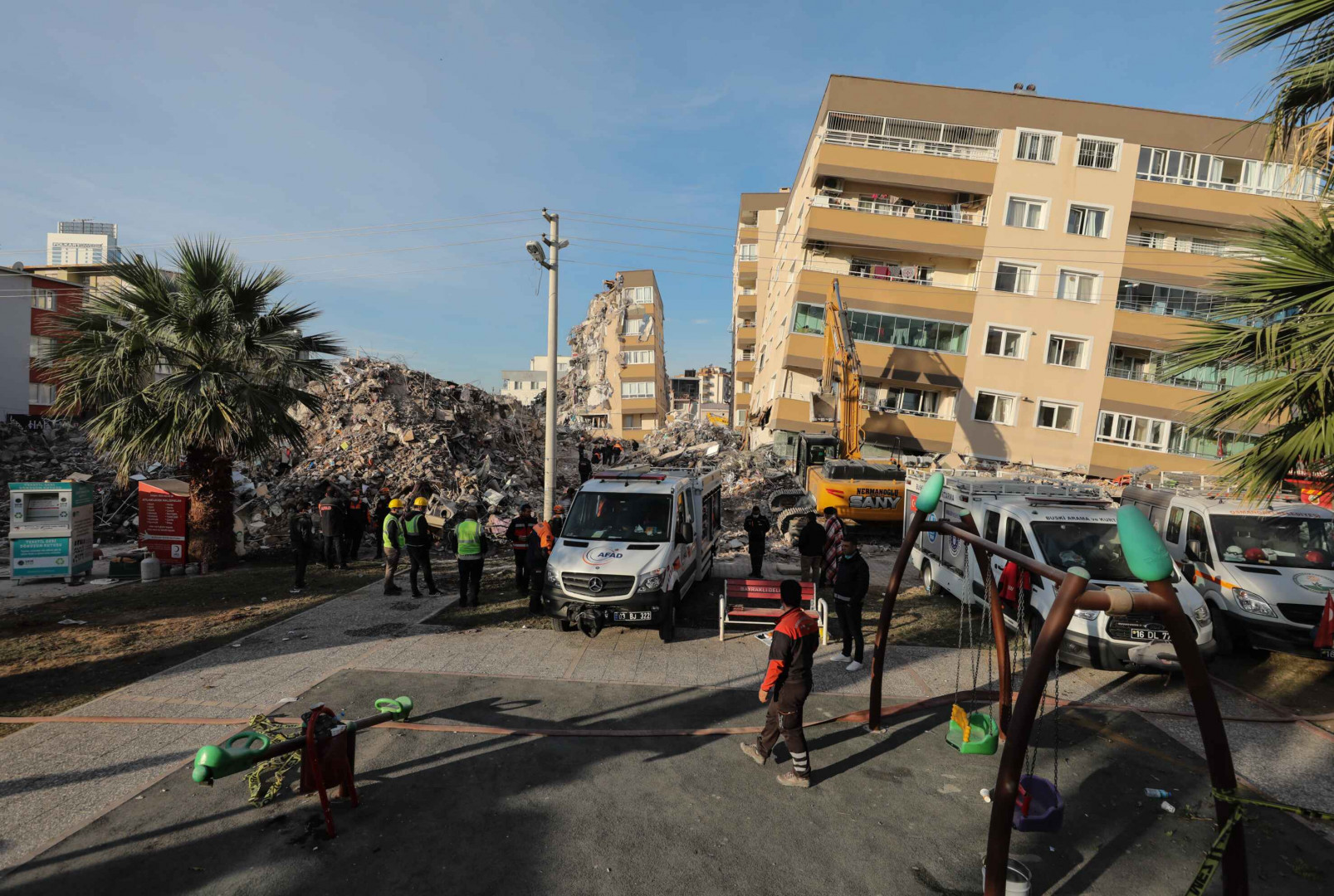 More than 100 dead in Izmir’s Earthquake