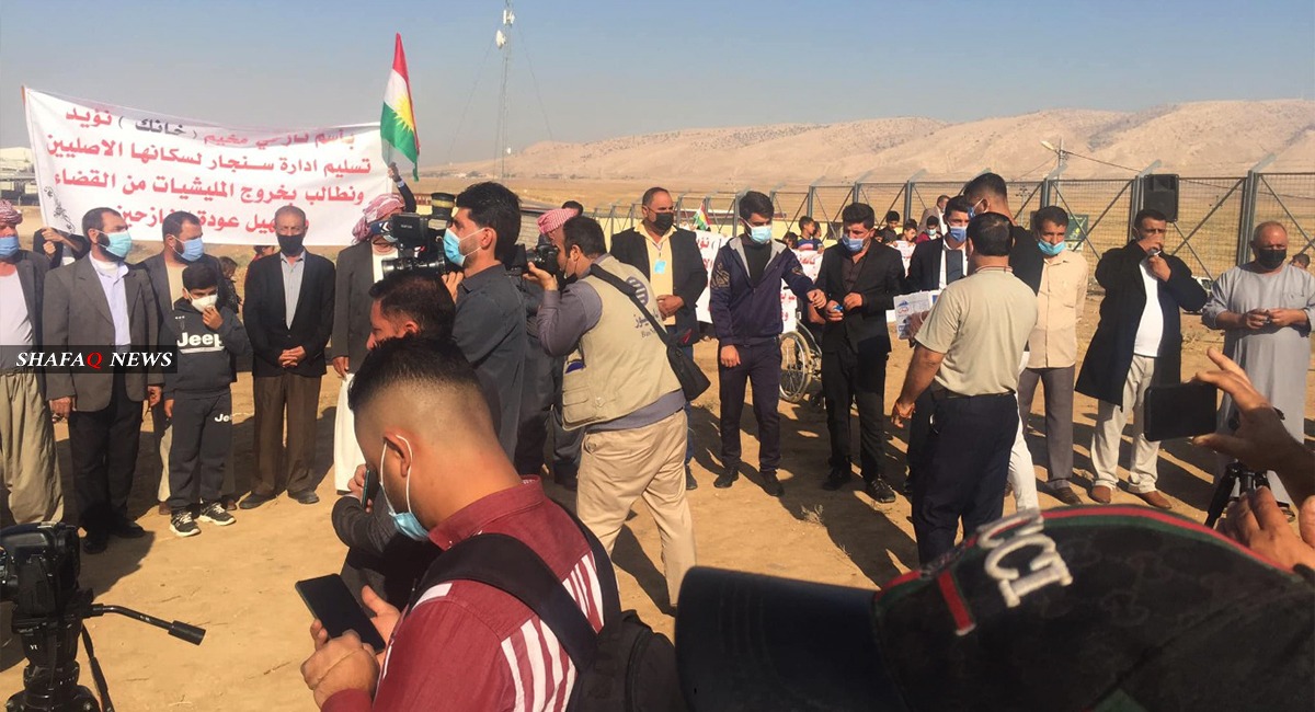 More families are leaving Sinjar as the security situation deteriorates, an official reveals 