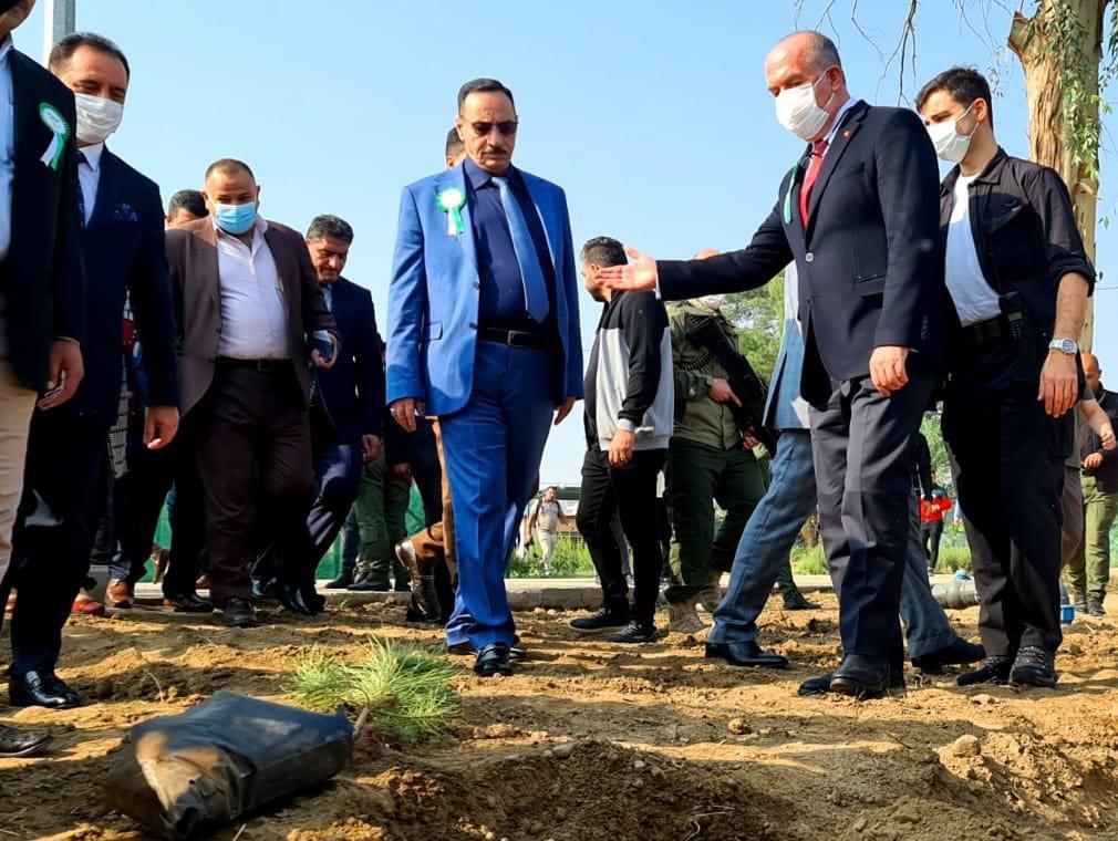 تركيا تعبر عن طموحها بإعمار الموصل من خلال زرع 250 ألف شجرة