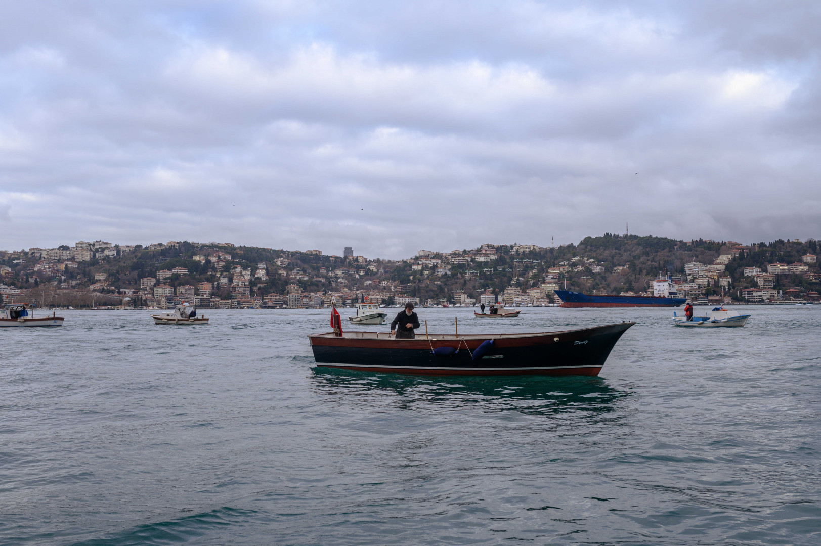 سفينة يونانية تتسبب بمقتل 5 أتراك في البحر المتوسط