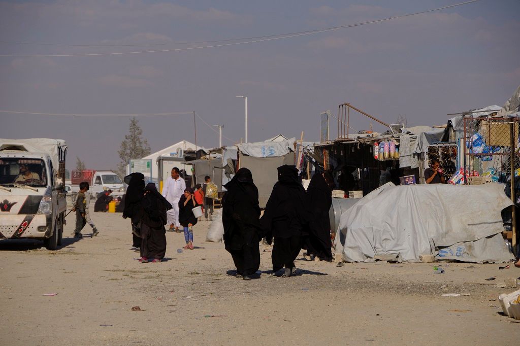 نواب نينوى يرفضون افتتاح مخيم لعائلات الهول: المحافظة ليست مكباً لنفايات داعش