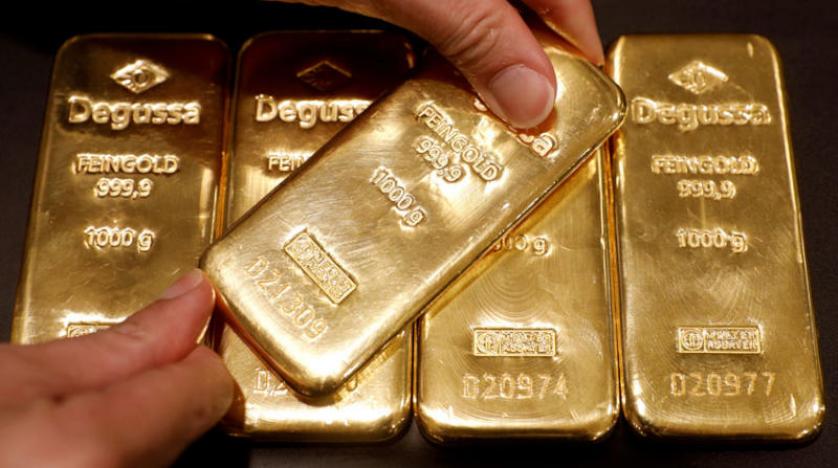 الذهب يصعد مع تراجع الدولار 