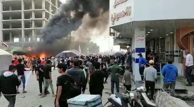10 injuries in clashes between the Sadrist movement supporters and protestors in Nasiriyah