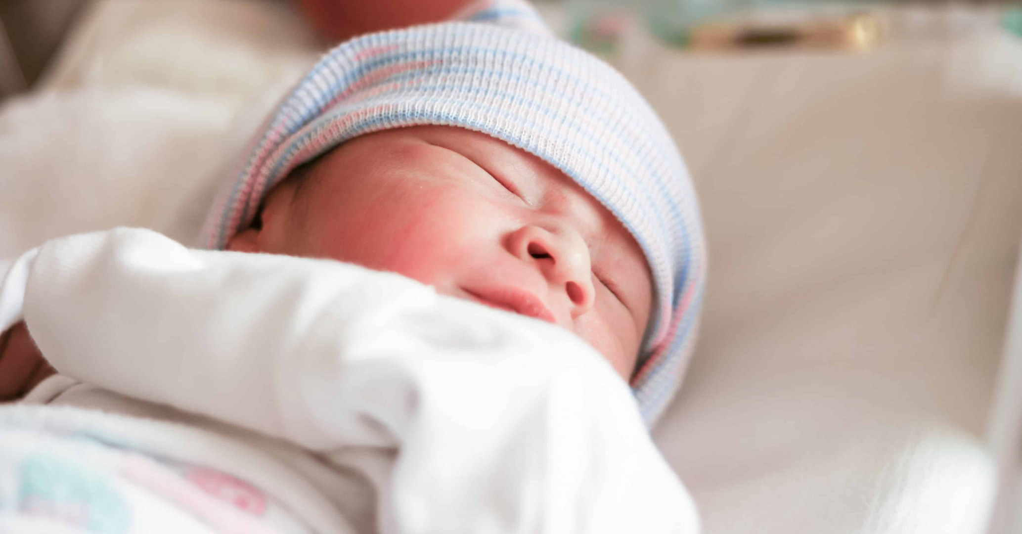 سنغافورية تضع مولوداً يحمل أجساماً مضادة لـ ''فيروس كورونا''