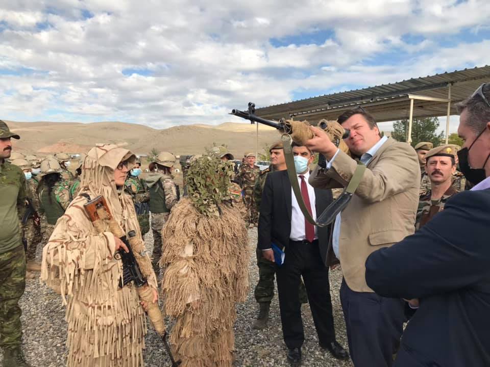 British Minister inspects Peshmerga forces in Al-Sulaymaniyah