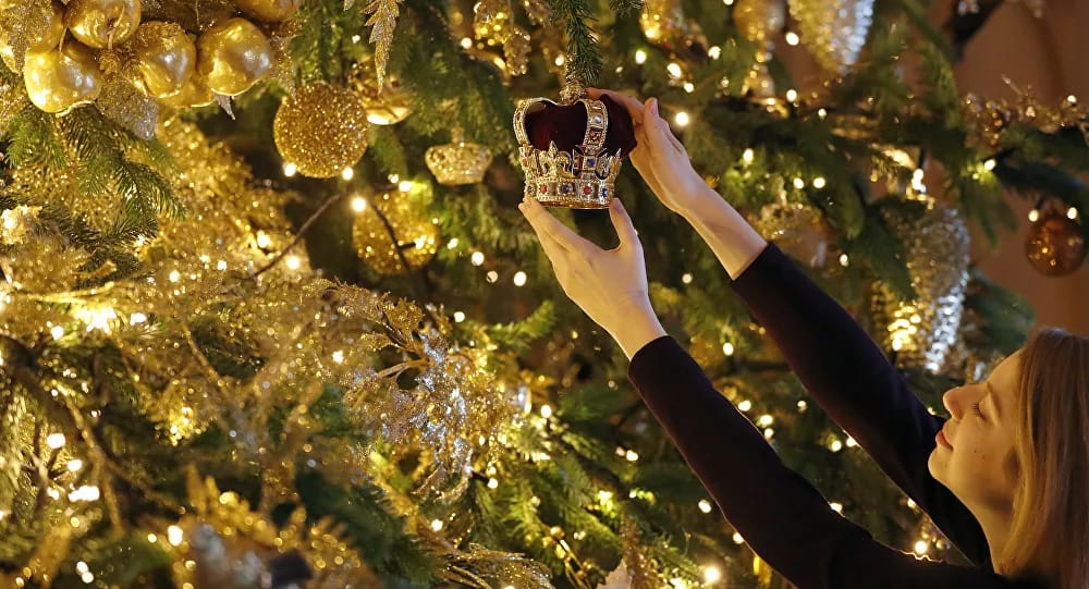 امرأة تربح اليانصيب بفضل زينة شجرة عيد الميلاد