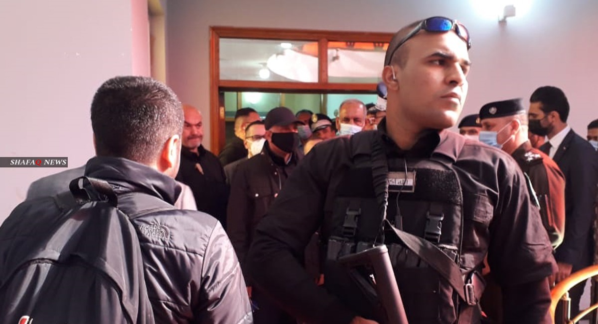 الكاظمي في الفلوجة.. إجراءات مشددة ومنع الإعلاميين من دخول مبنى محلي (صور)