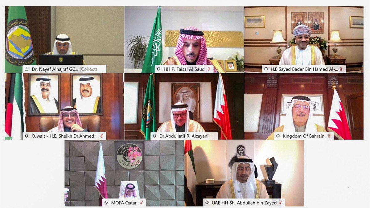 وزير الخارجية القطري يغيب عن الاجتماع التحضيري للقمة الخليجية