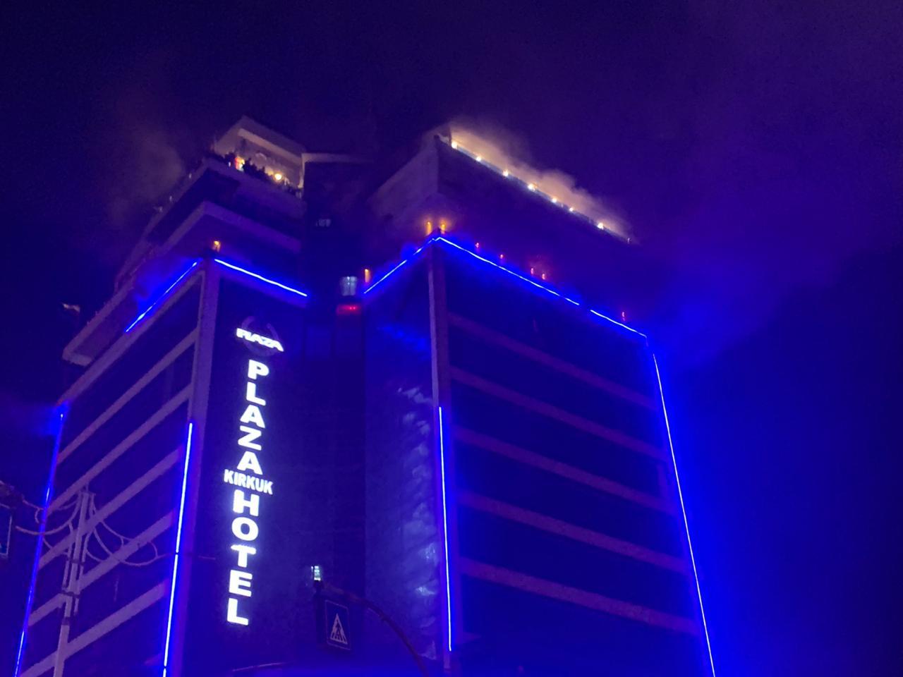 صور وفيديو.. اندلاع النار في فندق بكركوك