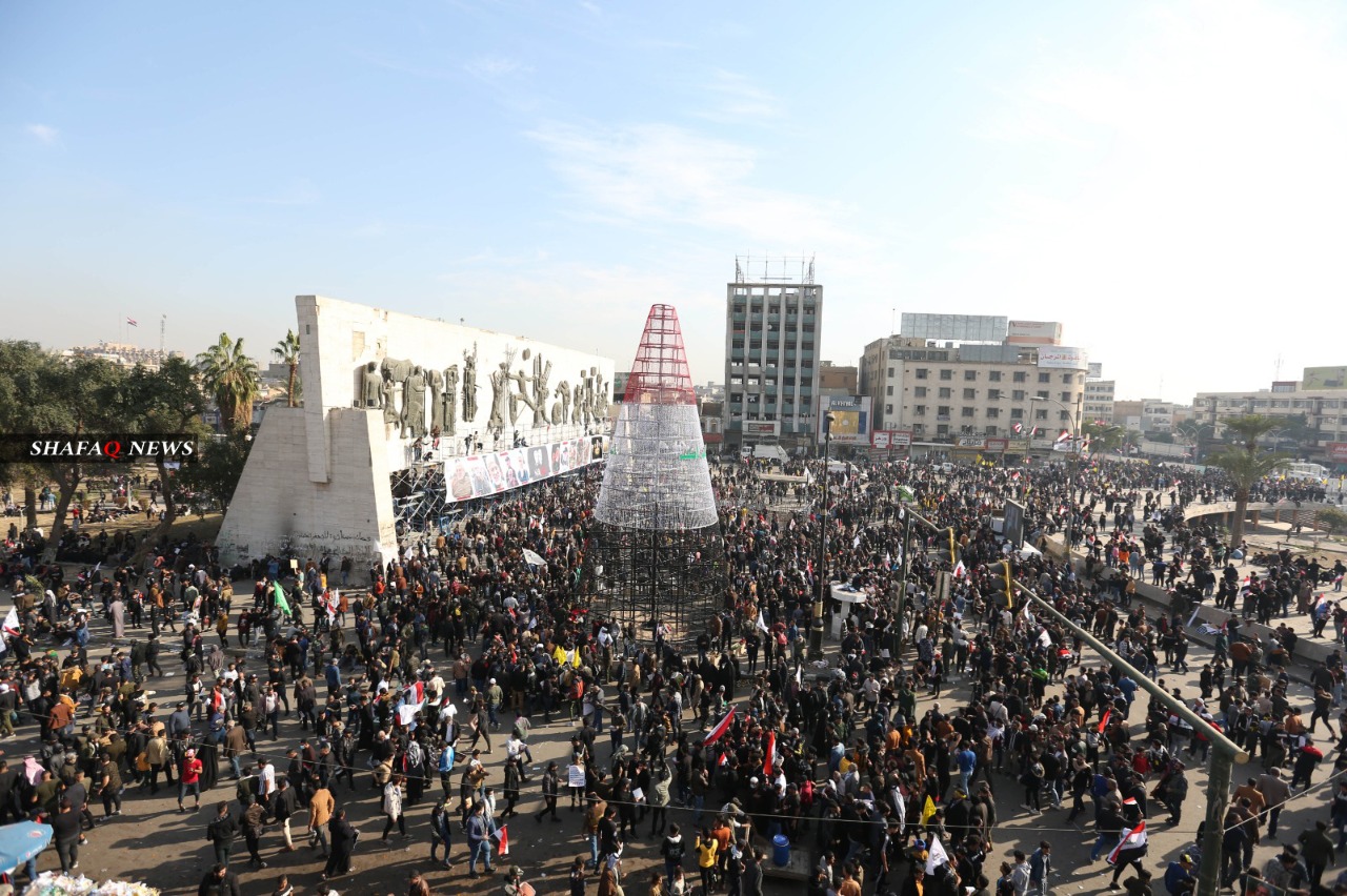 بمشاركة الآلاف.. انصار الحشد يحيون الذكرى الأولى لاغتيال سليماني والمهندس وسط بغداد