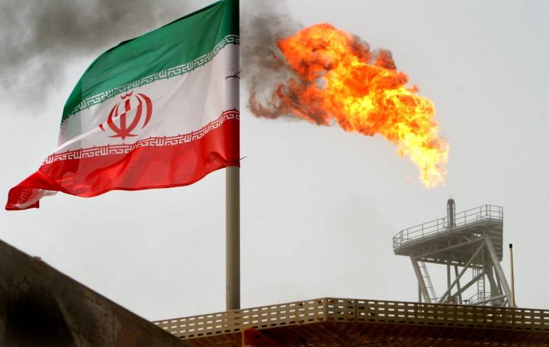 The U.S. exempts Iraq from sanctions imposed on Iran to import gas for three more months