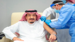 العاهل السعودي يتلقى لقاح كورونا