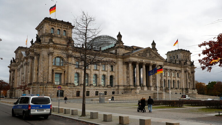 خوفا من تكرار السيناريو الأمريكي.. الشرطة الألمانية تكثف حماية البرلمان الفيدرالي