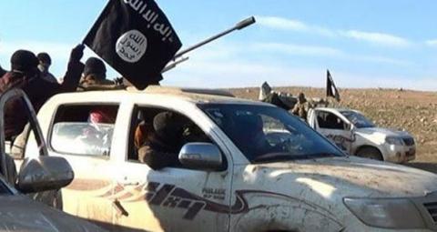 داعش يعين والياً جديداً لمناطق عراقية "متنازعة" وتحذيرات  من اختراق النازحين