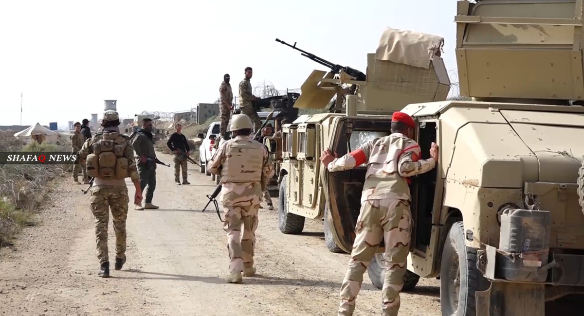 An ISIS group attacks a convoy of the Iraqi Army